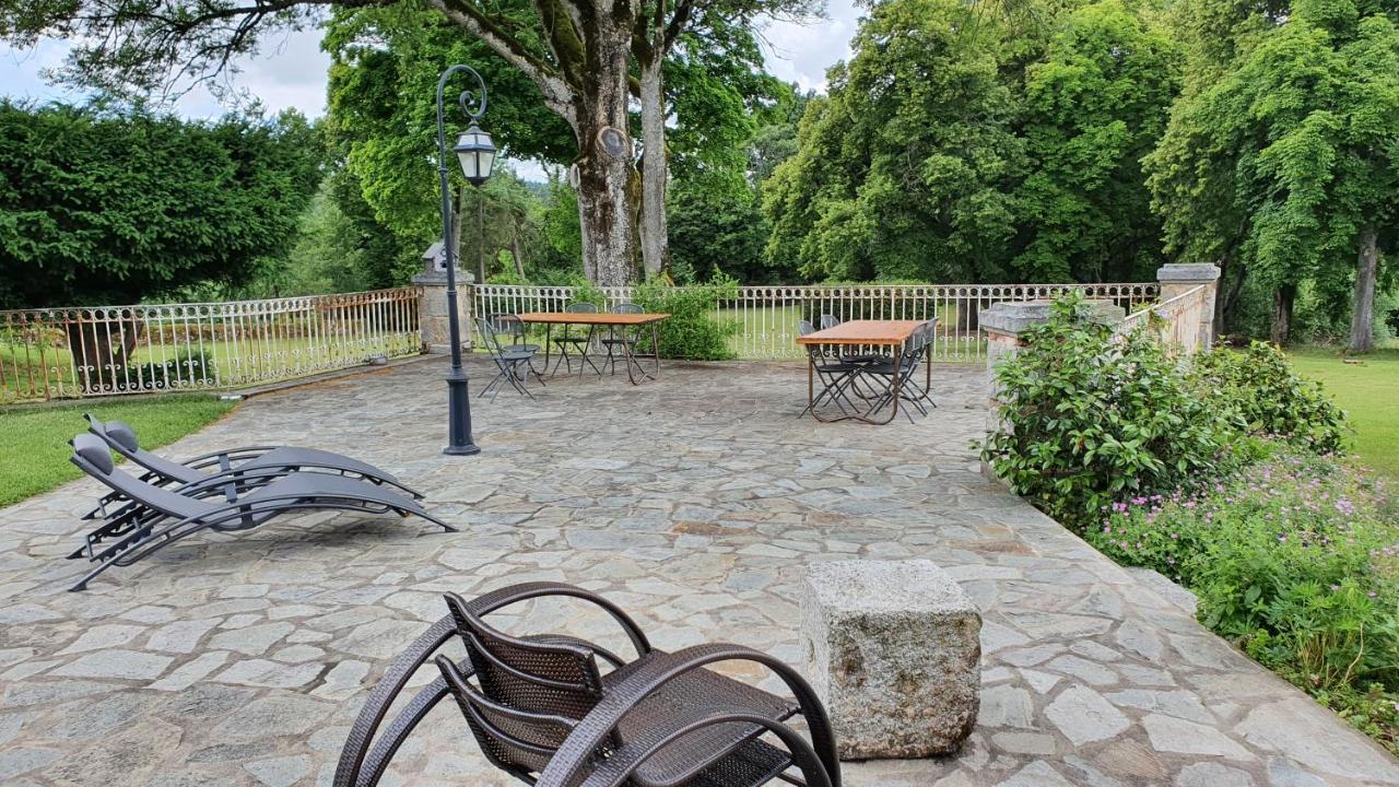 Bed and Breakfast Domaine De Montvianeix Saint-Victor-Montvianeix Экстерьер фото