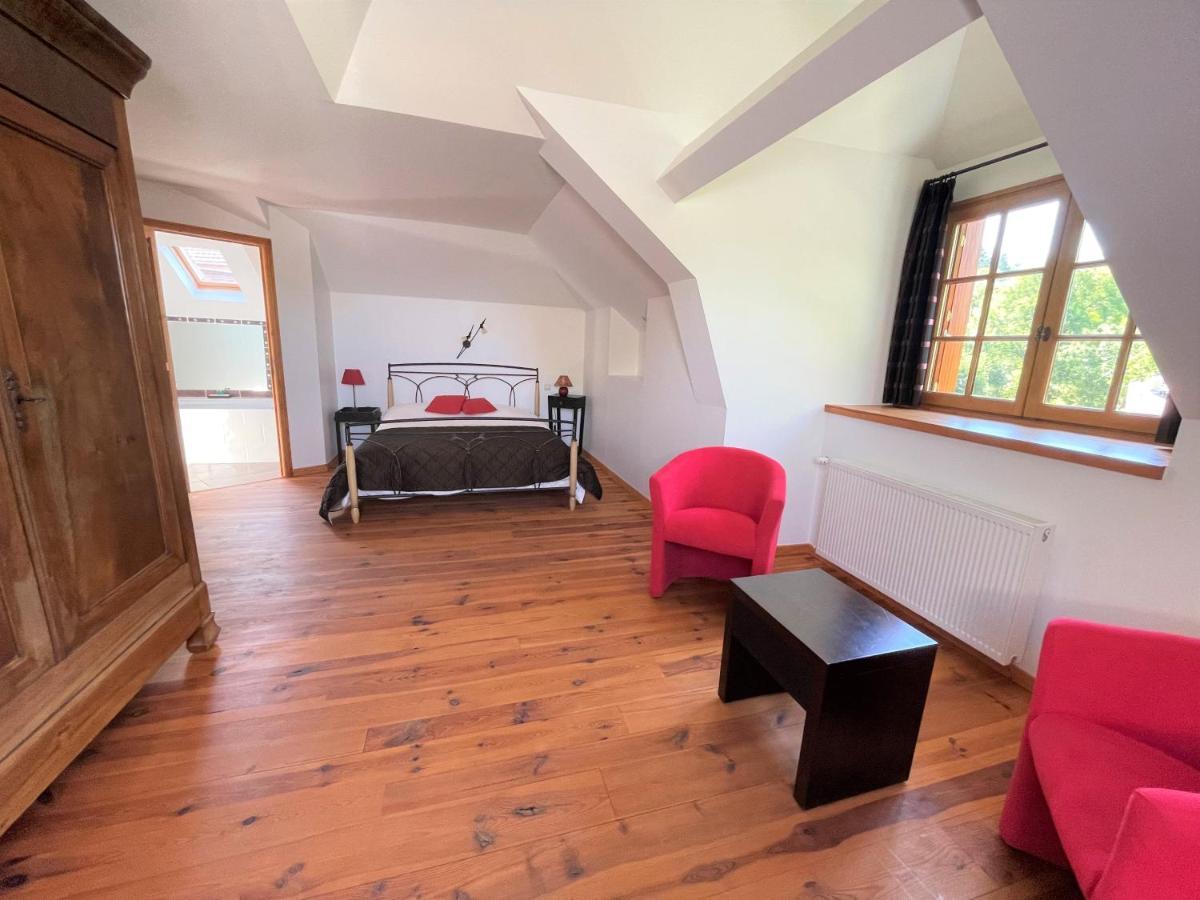 Bed and Breakfast Domaine De Montvianeix Saint-Victor-Montvianeix Экстерьер фото