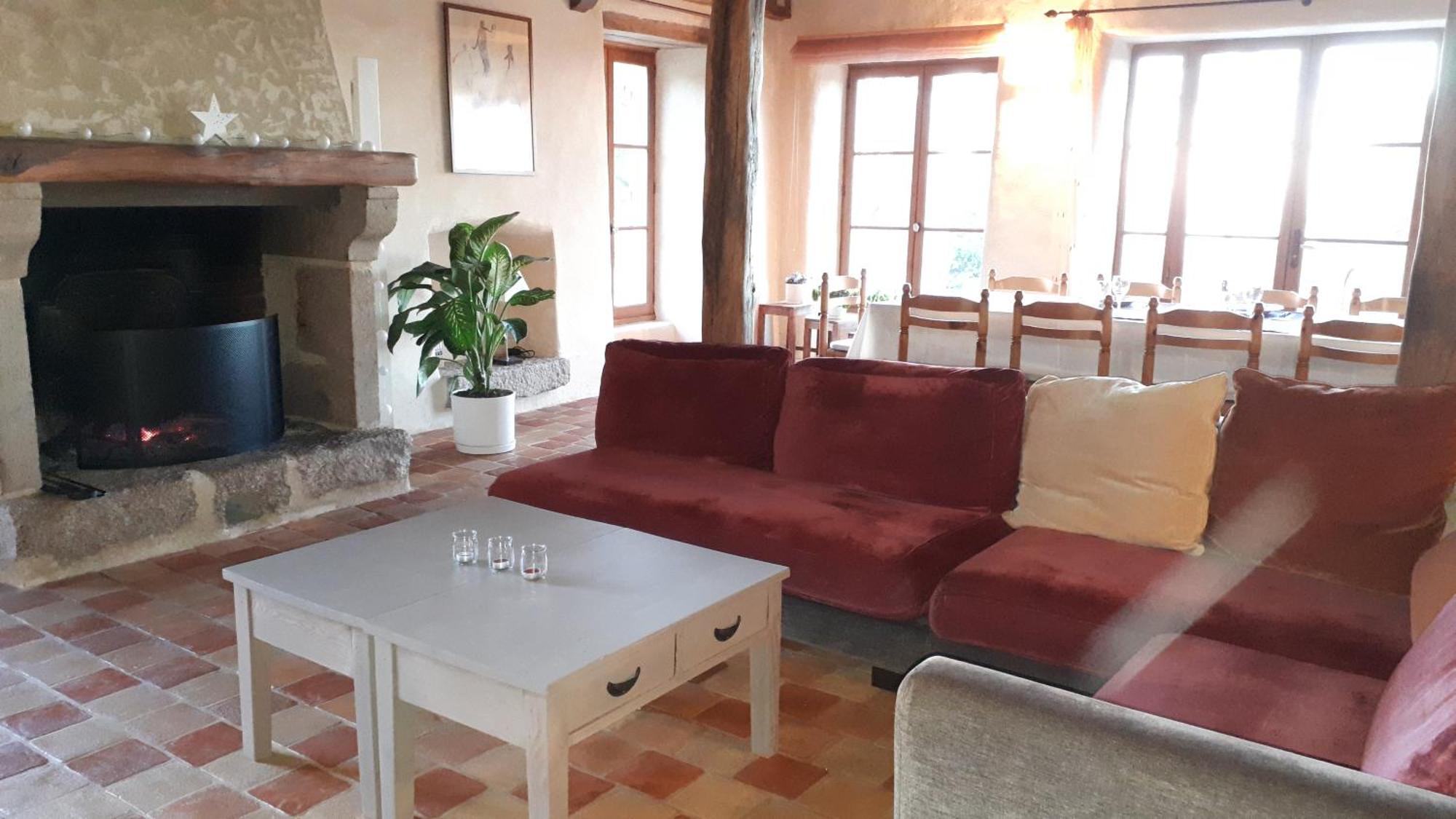 Bed and Breakfast Domaine De Montvianeix Saint-Victor-Montvianeix Экстерьер фото