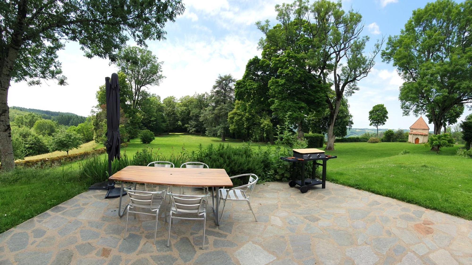 Bed and Breakfast Domaine De Montvianeix Saint-Victor-Montvianeix Экстерьер фото
